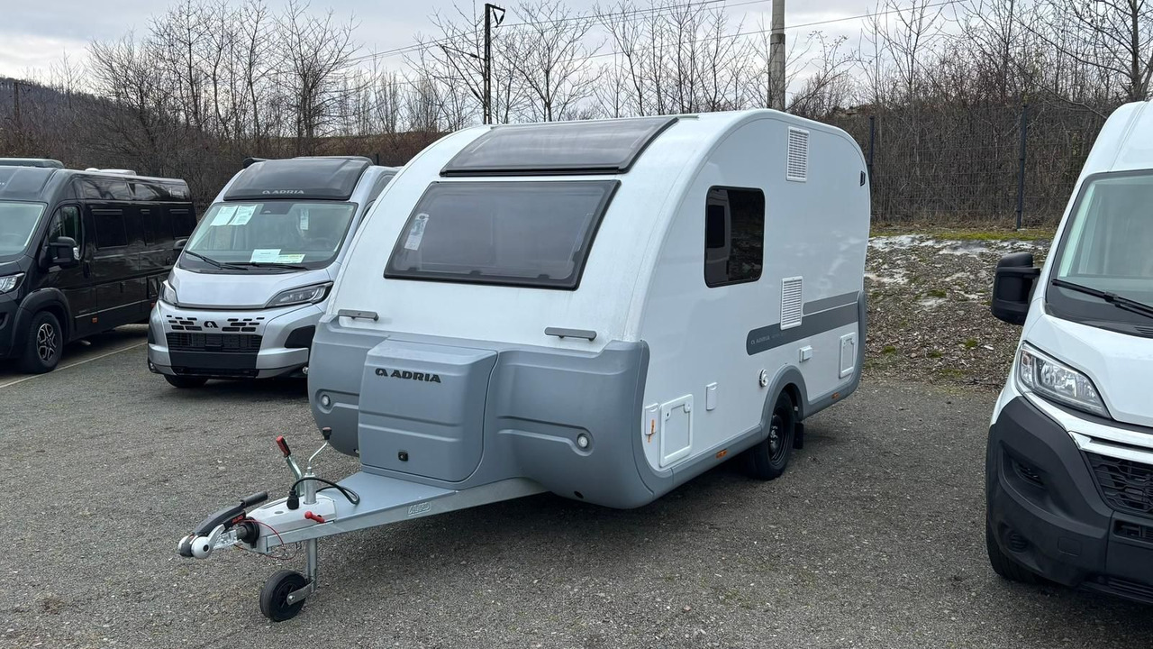 Adria Action 391 LH*1.500KG*EL.FB.-TEMP.*SCHWENK-TISCH - Caravana: foto 4 Adria Action 391 LH*1.500KG*EL.FB.-TEMP.*SCHWENK-TISCH - Caravana: foto 4