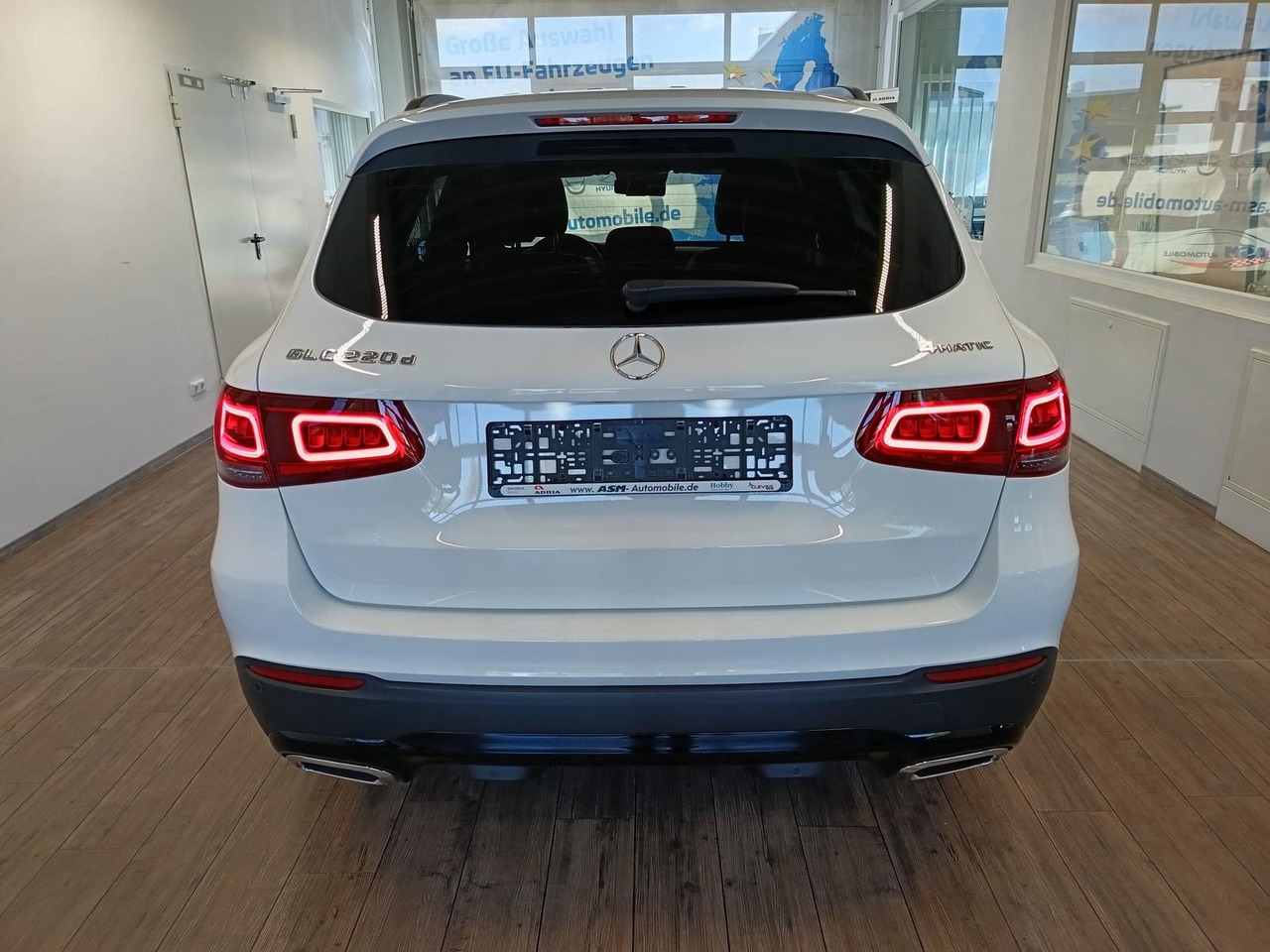 Mercedes-Benz GLC 220d AMG Line 4MATIC*AHK*NAVI*LED*R-KAM*DAB* - SUV/ Todoterreno: foto 5 Mercedes-Benz GLC 220d AMG Line 4MATIC*AHK*NAVI*LED*R-KAM*DAB* - SUV/ Todoterreno: foto 5