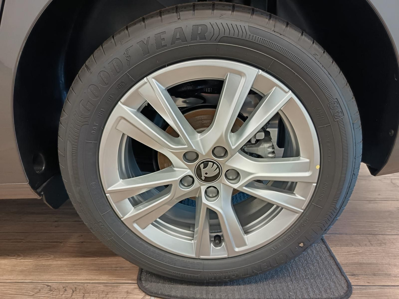 Berlina Skoda Fabia 30 Jahre DSG*VORBER.AHK*LED*R-KAM*TEMP*DAB: foto 23 Berlina Skoda Fabia 30 Jahre DSG*VORBER.AHK*LED*R-KAM*TEMP*DAB: foto 23