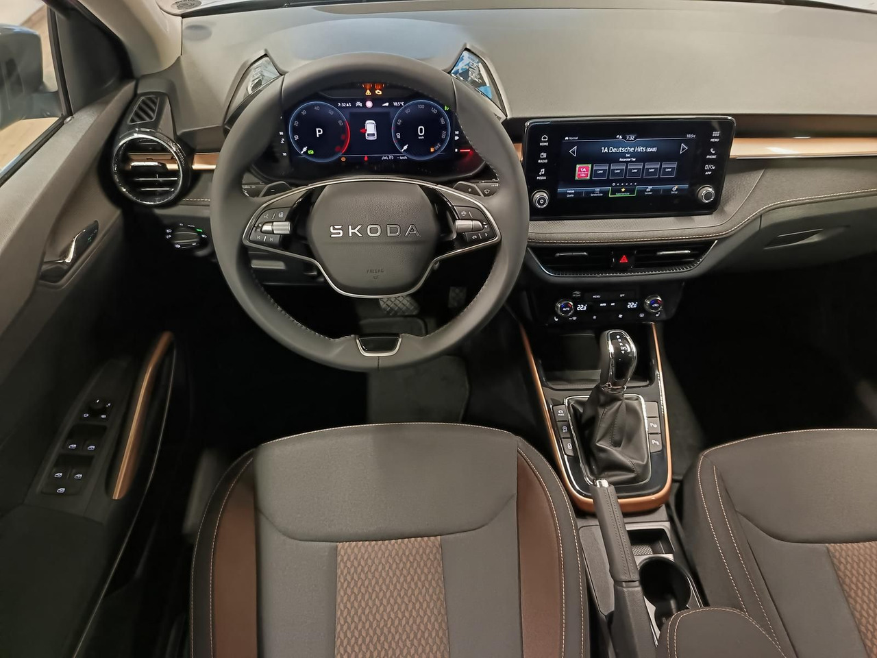 Berlina Skoda Fabia 30 Jahre DSG*VORBER.AHK*LED*R-KAM*TEMP*DAB: foto 7 Berlina Skoda Fabia 30 Jahre DSG*VORBER.AHK*LED*R-KAM*TEMP*DAB: foto 7