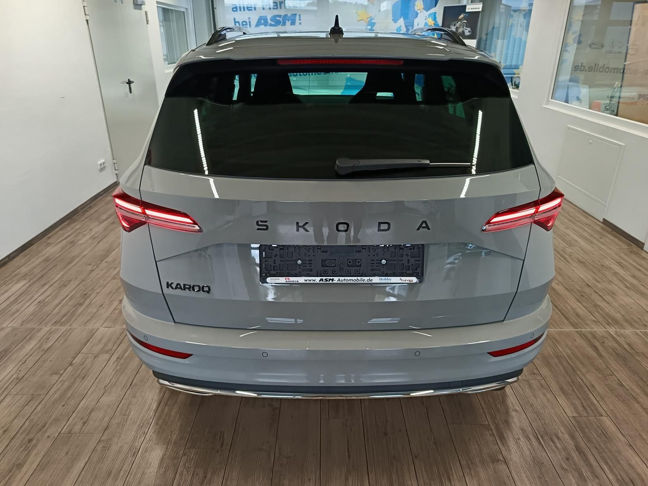 Skoda Karoq Sportline 1,5 TSI DSG*AHK*PSD*STD.HZG*NAVI - SUV/ Todoterreno: foto 5 Skoda Karoq Sportline 1,5 TSI DSG*AHK*PSD*STD.HZG*NAVI - SUV/ Todoterreno: foto 5