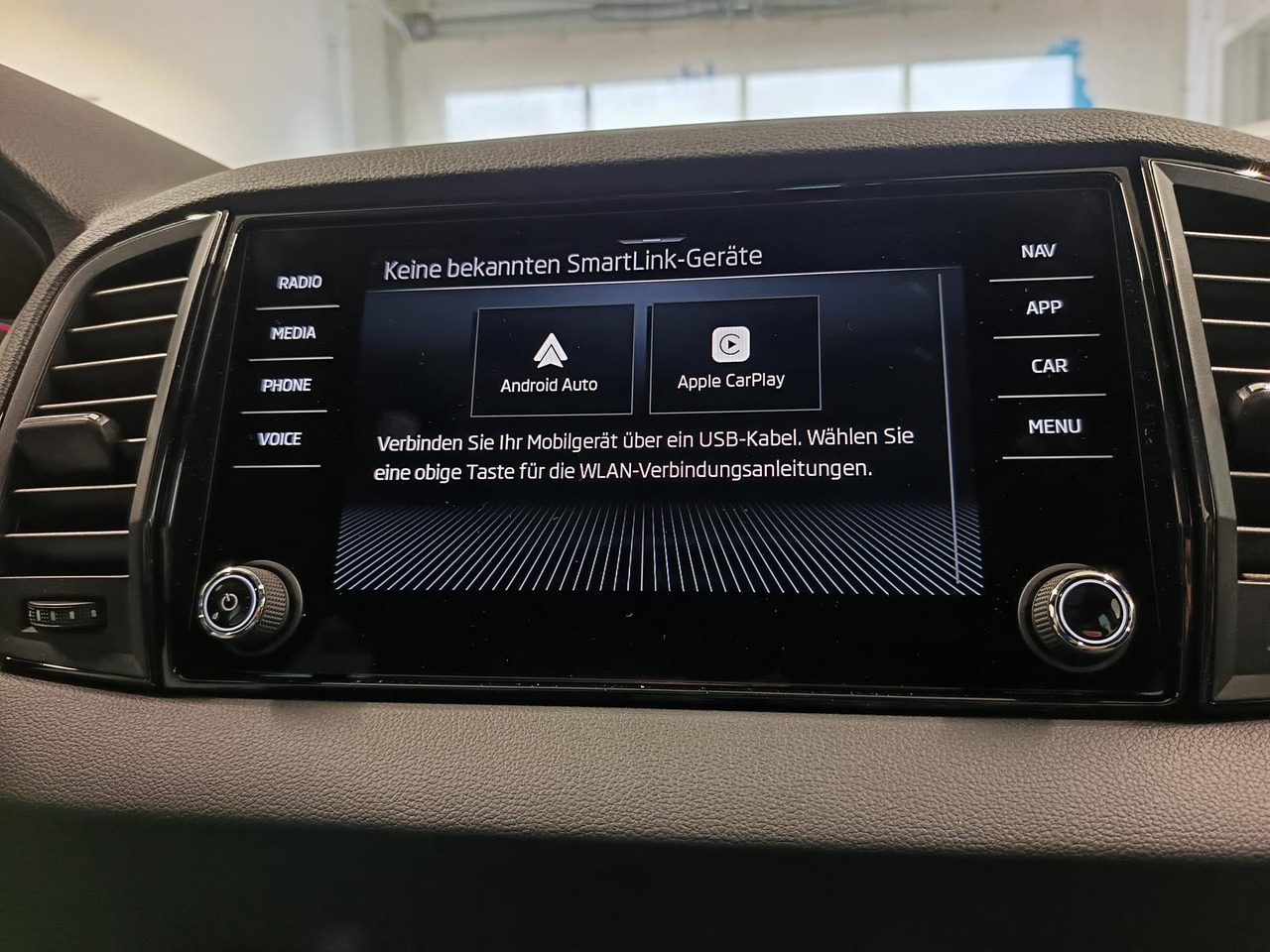 SUV/ Todoterreno Skoda Karoq Sportline 1,5 TSI DSG*AHK*PSD*STD.HZG*NAVI: foto 12