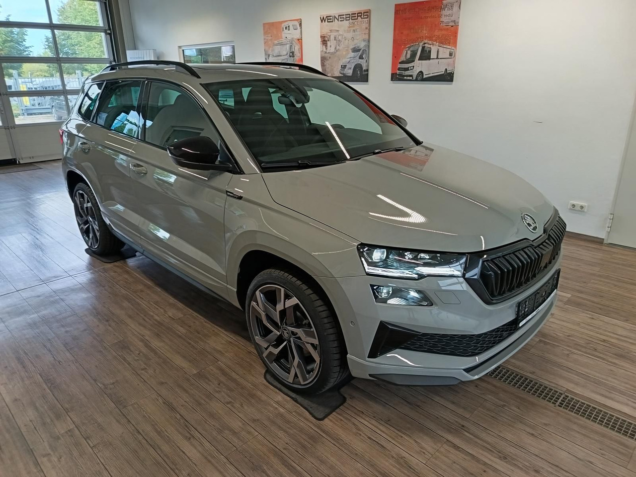 Skoda Karoq Sportline 1,5 TSI DSG*AHK*PSD*STD.HZG*NAVI - SUV/ Todoterreno: foto 3 Skoda Karoq Sportline 1,5 TSI DSG*AHK*PSD*STD.HZG*NAVI - SUV/ Todoterreno: foto 3