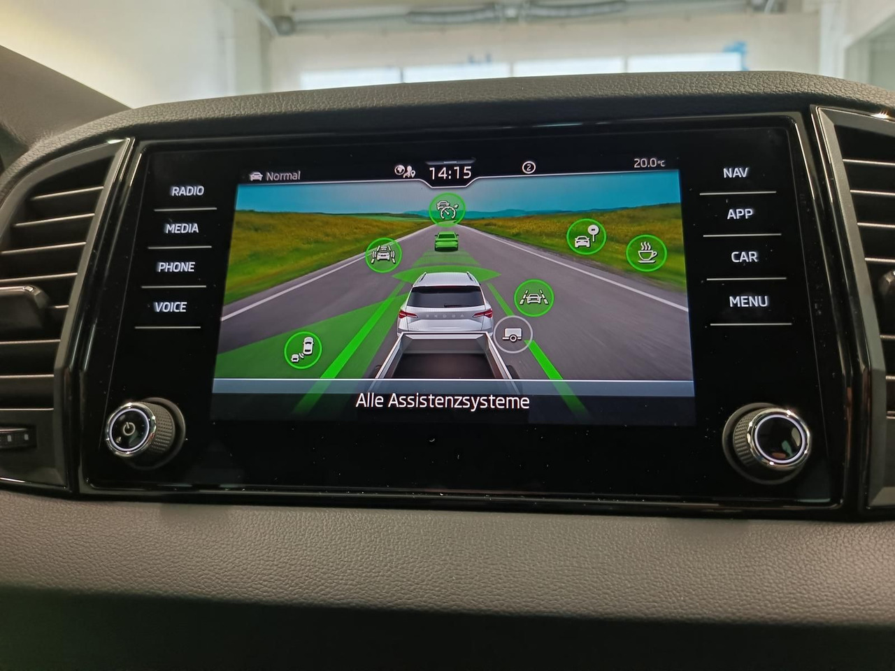 SUV/ Todoterreno Skoda Karoq Sportline 1,5 TSI DSG*AHK*PSD*STD.HZG*NAVI: foto 13