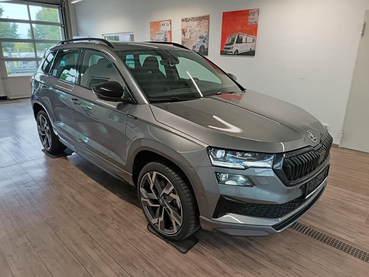 Skoda Karoq Sportline 1,5 TSI DSG*AHK*PSD*STD.HZG*NAVI - SUV/ Todoterreno: foto 3 Skoda Karoq Sportline 1,5 TSI DSG*AHK*PSD*STD.HZG*NAVI - SUV/ Todoterreno: foto 3