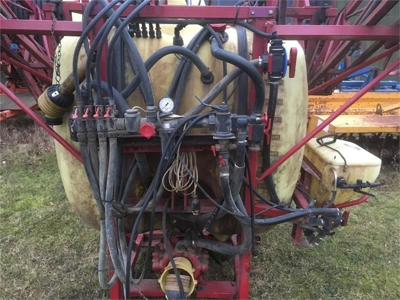 Hardi LHY 1000 / 16/361 Incl. fronttank  - Pulverizador suspendido: foto 4 Hardi LHY 1000 / 16/361 Incl. fronttank  - Pulverizador suspendido: foto 4