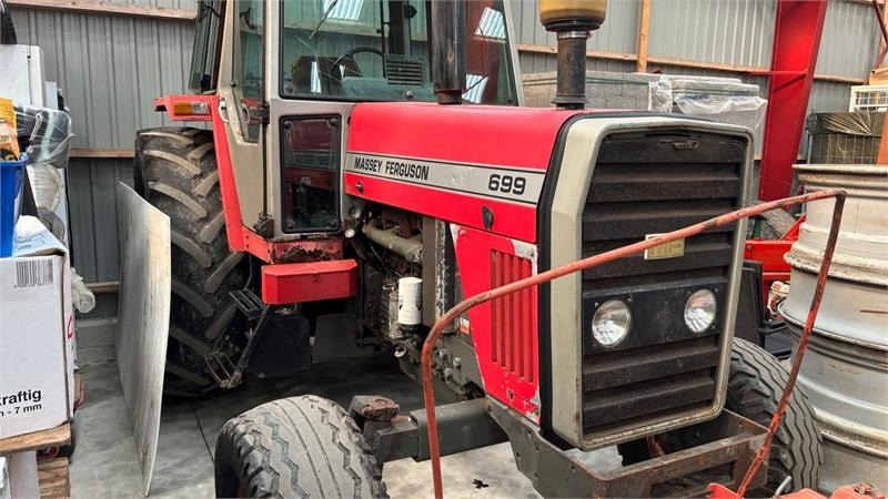 Massey Ferguson 699  - Tractor: foto 1 Massey Ferguson 699  - Tractor: foto 1