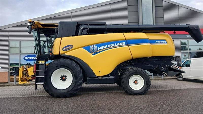 New Holland CX8.90 SLH - Cosechadora de granos: foto 1 New Holland CX8.90 SLH - Cosechadora de granos: foto 1