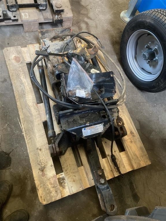 New Holland T7030 Hitchtræk - Acoplamiento rápido: foto 2 New Holland T7030 Hitchtræk - Acoplamiento rápido: foto 2