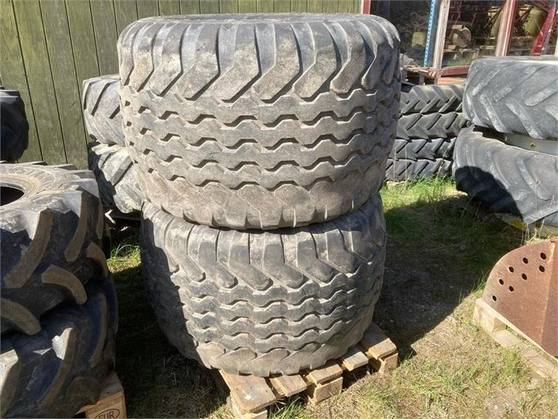 Vredestein Flotation + 700/45x22,5 - Neumático para Vehículo municipal: foto 1 Vredestein Flotation + 700/45x22,5 - Neumático para Vehículo municipal: foto 1