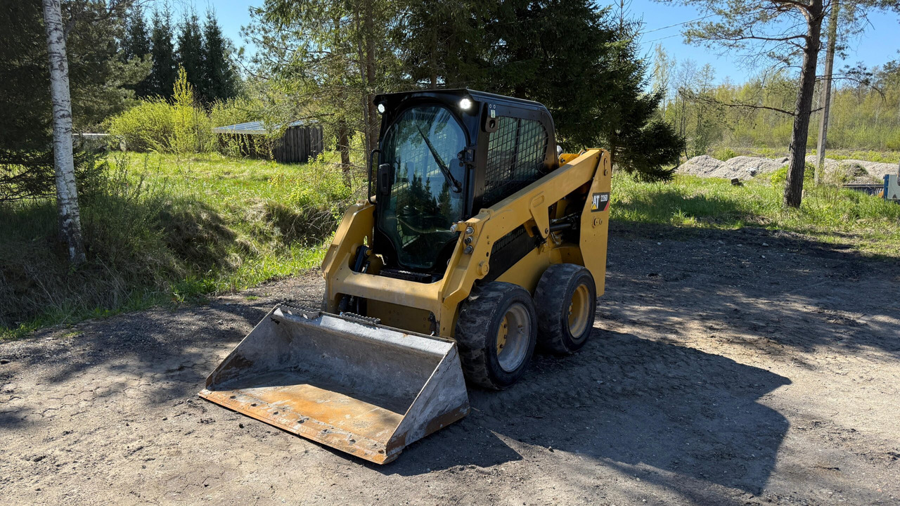 CAT 226D - Minicargadora: foto 1 CAT 226D - Minicargadora: foto 1