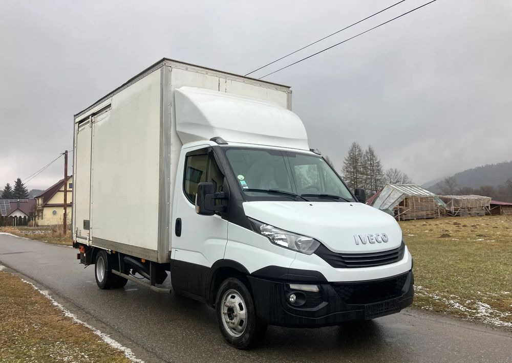 Iveco DAILY 35C16 kontener kurierka winda - Furgoneta caja cerrada: foto 2 Iveco DAILY 35C16 kontener kurierka winda - Furgoneta caja cerrada: foto 2