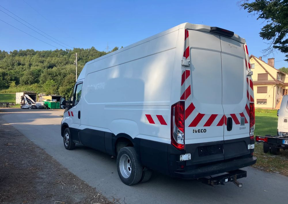 Iveco Daily 35c16 blaszak KLIMA SPROWADZONY serwisówka - Furgón: foto 4 Iveco Daily 35c16 blaszak KLIMA SPROWADZONY serwisówka - Furgón: foto 4