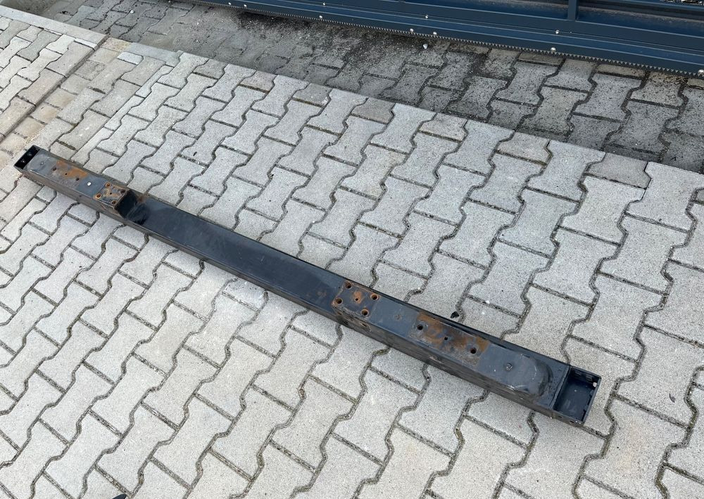 Belka najazdowa Iveco S-Way zderzak S Way - Parachoques para Camión: foto 3 Belka najazdowa Iveco S-Way zderzak S Way - Parachoques para Camión: foto 3