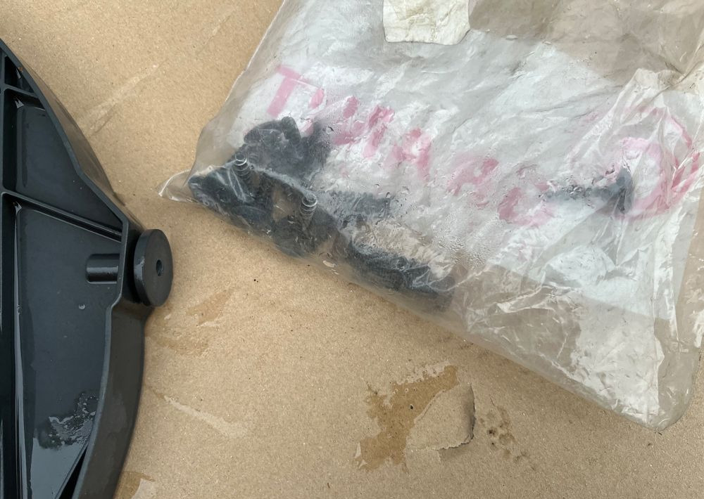 Blenda przeciwsłoneczna MAN TGL euro 6 kompletna daszek - Carrocería y exterior para Camión: foto 3 Blenda przeciwsłoneczna MAN TGL euro 6 kompletna daszek - Carrocería y exterior para Camión: foto 3