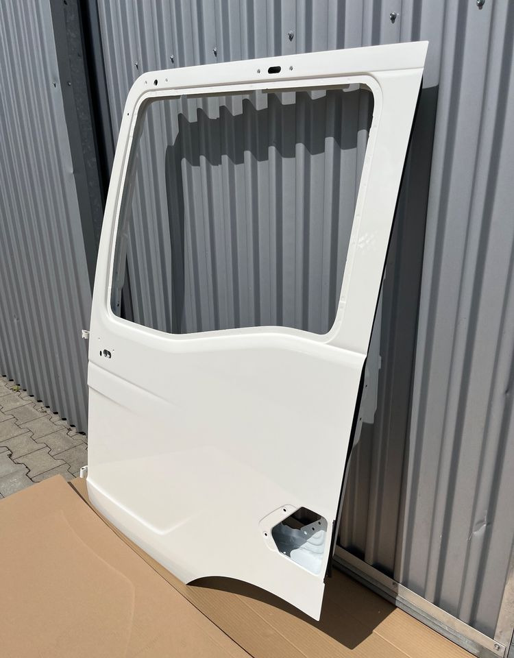 Drzwi lewe MAN TGS TG3 TGM TGL euro 6 drzwi kierowcy nowy model - Puerta y piezas para Camión: foto 2 Drzwi lewe MAN TGS TG3 TGM TGL euro 6 drzwi kierowcy nowy model - Puerta y piezas para Camión: foto 2