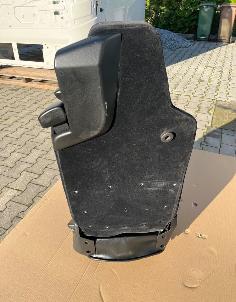 Fotel kierowcy MAN TG3 TGX nowy model siedzenie lewe - Cabina e interior para Camión: foto 5 Fotel kierowcy MAN TG3 TGX nowy model siedzenie lewe - Cabina e interior para Camión: foto 5