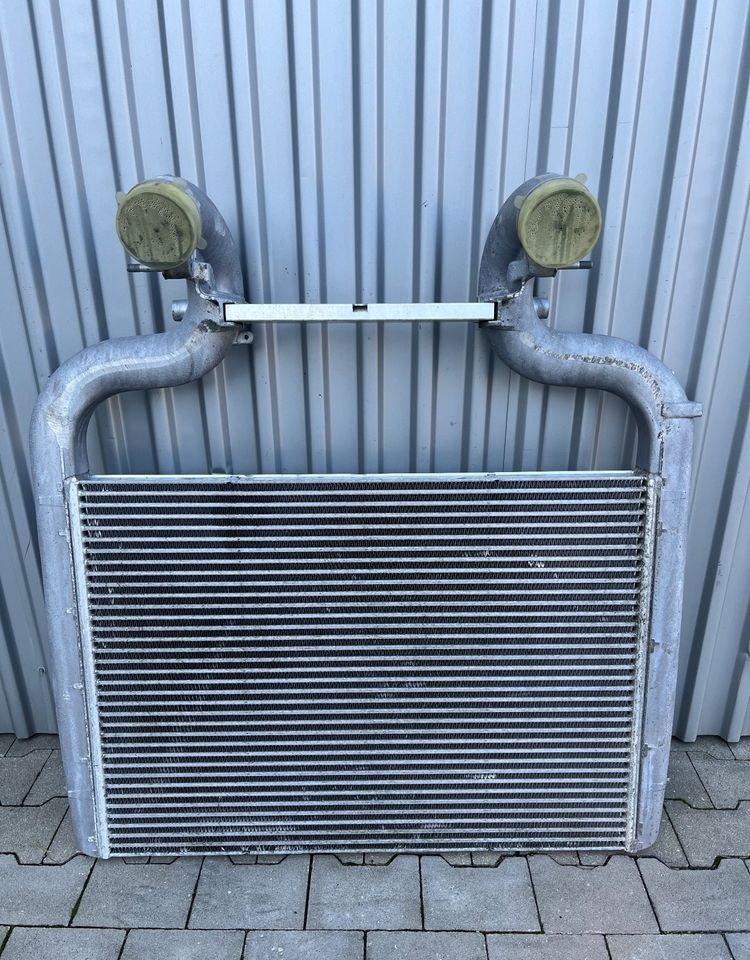 Intercooler DAF XF 106 euro 6 lift chłodnica powietrza 2021 - Sistema de refrigeración para Camión: foto 2 Intercooler DAF XF 106 euro 6 lift chłodnica powietrza 2021 - Sistema de refrigeración para Camión: foto 2
