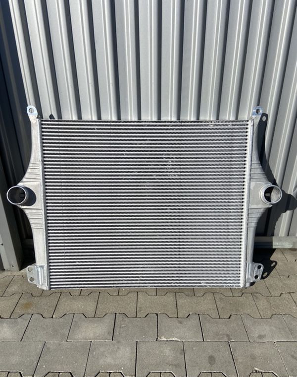 Intercooler Scania S NGS chłodnica powietrza 2022 rok 2861478 - Intercooler para Camión: foto 2 Intercooler Scania S NGS chłodnica powietrza 2022 rok 2861478 - Intercooler para Camión: foto 2