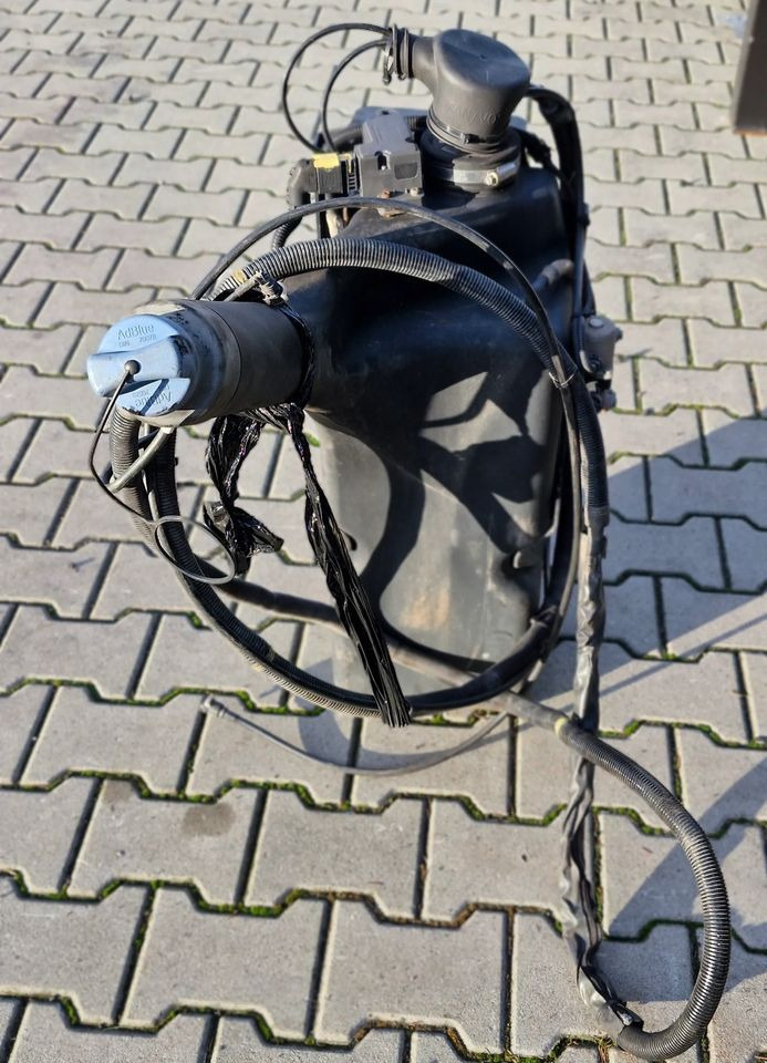 MAN TG3 TGX ZBIORNIK ADBLUE 81.15402-5037 - Sistema de combustible: foto 4 MAN TG3 TGX ZBIORNIK ADBLUE 81.15402-5037 - Sistema de combustible: foto 4