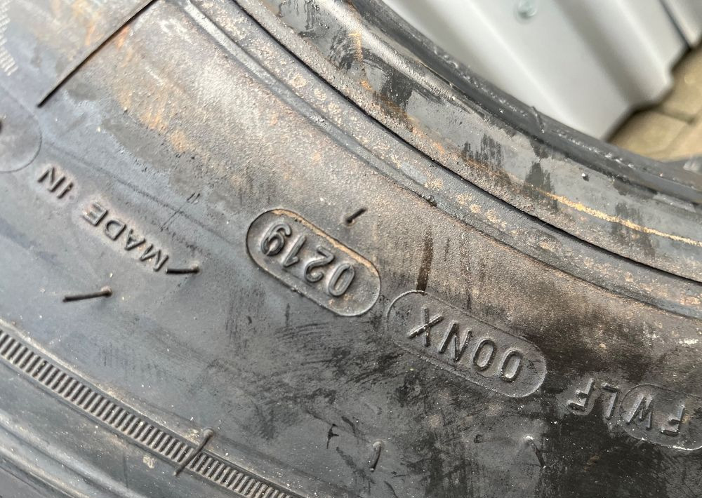 NOWA Opona Michelin X Multi 215/75R 17.5” - Neumático para Camión: foto 5 NOWA Opona Michelin X Multi 215/75R 17.5” - Neumático para Camión: foto 5