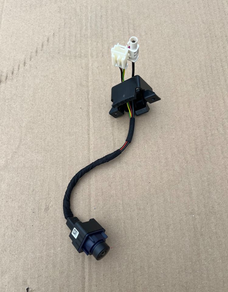 NOWA kamera cofania Mercedes Sprinter W907 W910 tylna - Carrocería y exterior para Furgoneta: foto 1 NOWA kamera cofania Mercedes Sprinter W907 W910 tylna - Carrocería y exterior para Furgoneta: foto 1