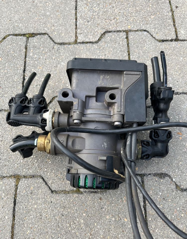 Modulator hamulcowy EBS Scania R euro 6 knorr bremse zawór - Recambio para Camión: foto 2 Modulator hamulcowy EBS Scania R euro 6 knorr bremse zawór - Recambio para Camión: foto 2