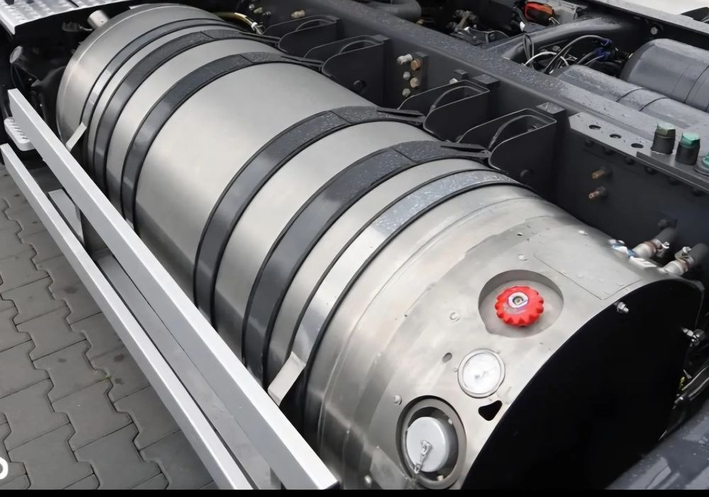 SCANIA R S ZBIORNIK LNG - Depósito de combustible: foto 1 SCANIA R S ZBIORNIK LNG - Depósito de combustible: foto 1