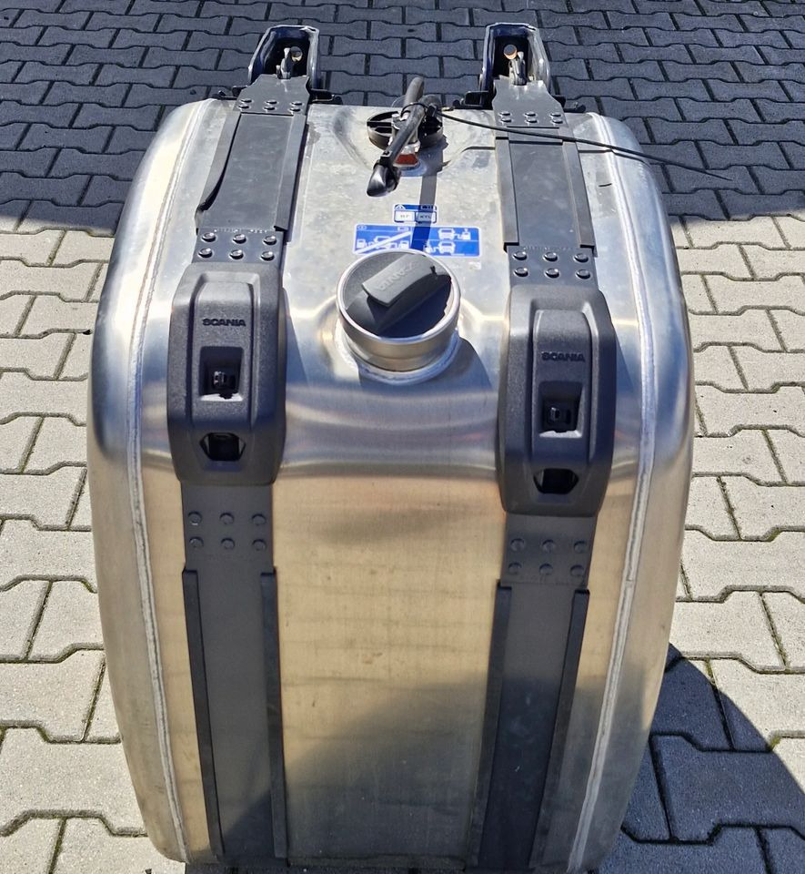 SCANIA R S ZBIORNIK PALIWA 220L NOWY - Sistema de combustible: foto 1 SCANIA R S ZBIORNIK PALIWA 220L NOWY - Sistema de combustible: foto 1