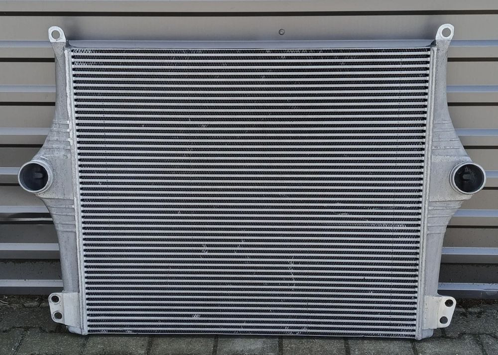 Scania S CHŁODNICA POWIETRZA INTERCOOLER 2433151 - Intercooler para Camión: foto 1 Scania S CHŁODNICA POWIETRZA INTERCOOLER 2433151 - Intercooler para Camión: foto 1