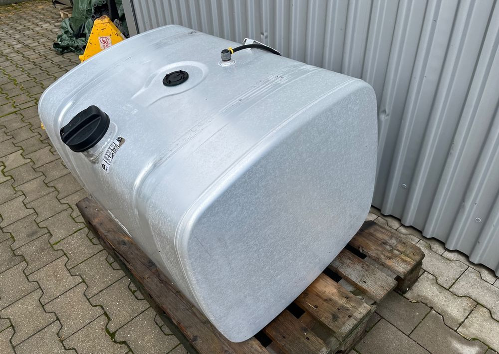 Zbiornik paliwa DAF XF XG CF 335 litrów bak - Sistema de combustible para Camión: foto 3 Zbiornik paliwa DAF XF XG CF 335 litrów bak - Sistema de combustible para Camión: foto 3