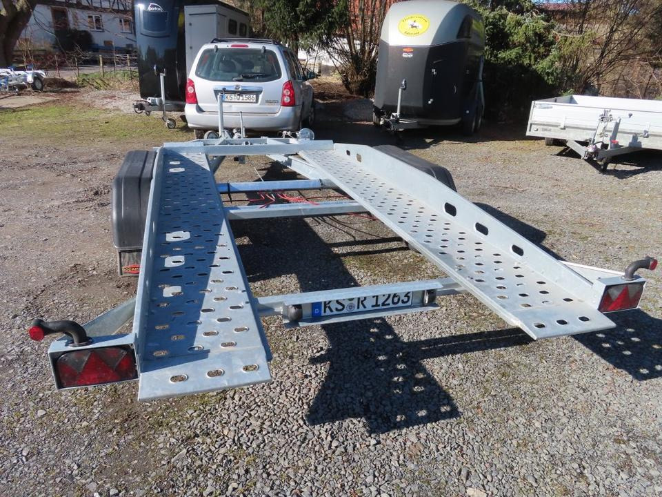 Böckmann, Autotransporter, 2,7 to. kippbar, 100 km, PKW Anhänger - Remolque portavehículos: foto 5 Böckmann, Autotransporter, 2,7 to. kippbar, 100 km, PKW Anhänger - Remolque portavehículos: foto 5