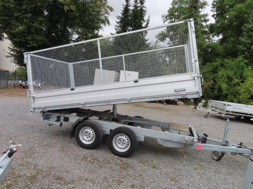 Böckmann DK-AL 3718/35 P PKW Anhänger Dreiseitenkipper 3,5 to. - Remolque volquete: foto 1 Böckmann DK-AL 3718/35 P PKW Anhänger Dreiseitenkipper 3,5 to. - Remolque volquete: foto 1