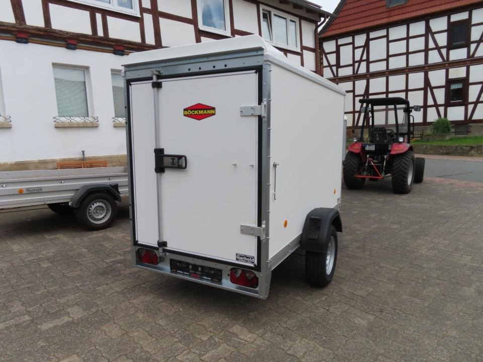 Böckmann KT 2513/135 PKW-Anhänger, Koffer, 1,35to., 100 km/h - Remolque caja cerrada: foto 4 Böckmann KT 2513/135 PKW-Anhänger, Koffer, 1,35to., 100 km/h - Remolque caja cerrada: foto 4