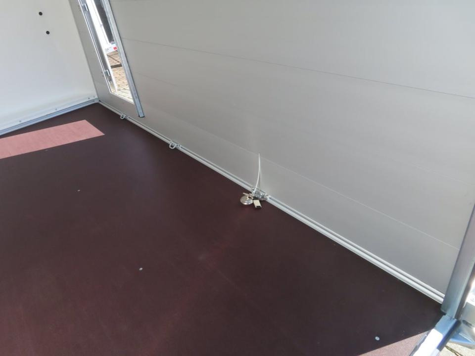 Böckmann KT-PB-AL 3018/27 Kofferanhänger,100 km/h,PKW Anhänger - Remolque caja cerrada: foto 5 Böckmann KT-PB-AL 3018/27 Kofferanhänger,100 km/h,PKW Anhänger - Remolque caja cerrada: foto 5