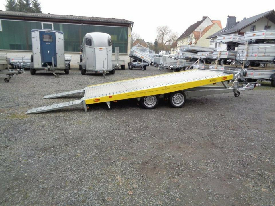 Böckmann PKW-Anhänger, Autotransporter, 3,0to. kippbar, 100 km/h - Remolque portavehículos: foto 1 Böckmann PKW-Anhänger, Autotransporter, 3,0to. kippbar, 100 km/h - Remolque portavehículos: foto 1