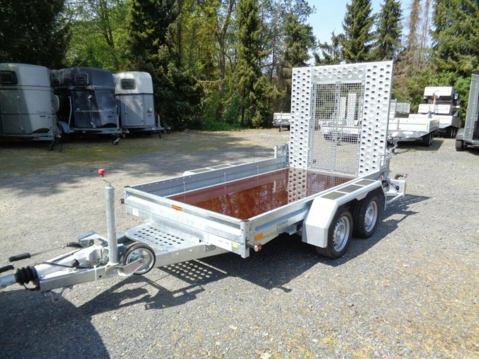 Böckmann PKW-Anhänger Baumaschinentransporter, 3,5 to. 100 km/h - Remolque porta maquinaria: foto 1 Böckmann PKW-Anhänger Baumaschinentransporter, 3,5 to. 100 km/h - Remolque porta maquinaria: foto 1
