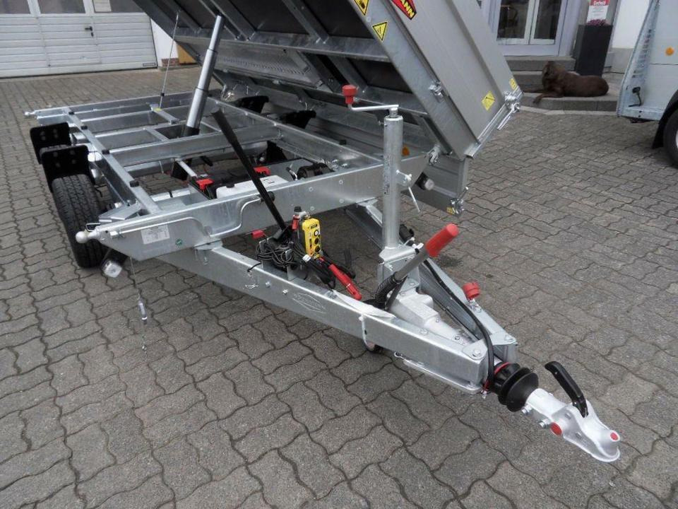 Böckmann PKW Anhänger Dreiseitenkipper 3,5 to. 13 " - Remolque volquete: foto 4 Böckmann PKW Anhänger Dreiseitenkipper 3,5 to. 13 " - Remolque volquete: foto 4