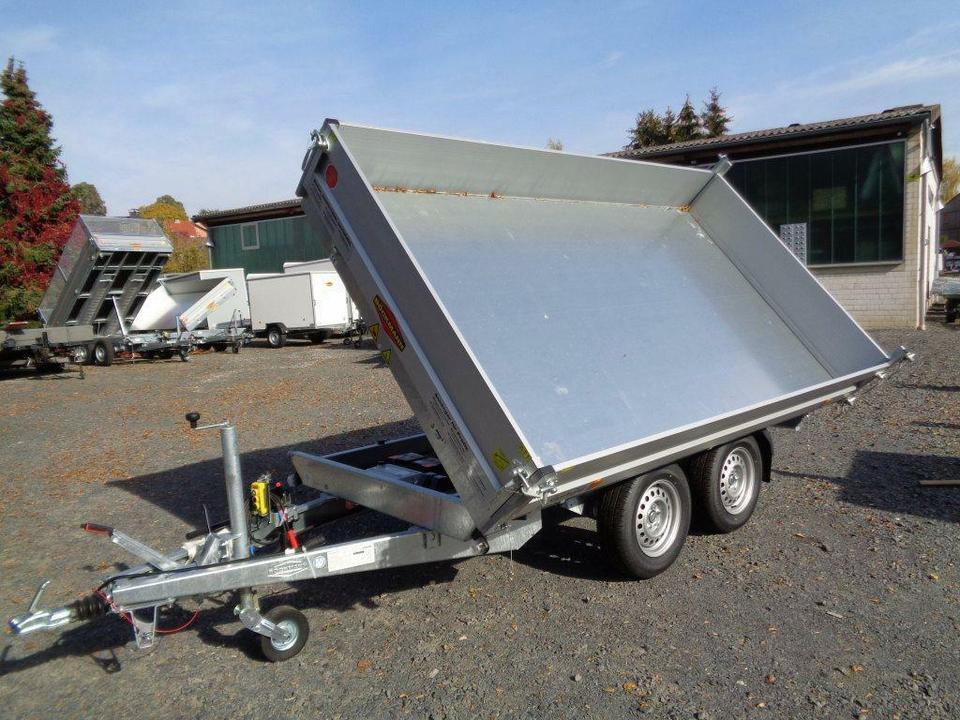 Böckmann PKW-Anhänger Elektro Dreiseitenkipper, 2,7 to - Remolque volquete: foto 3 Böckmann PKW-Anhänger Elektro Dreiseitenkipper, 2,7 to - Remolque volquete: foto 3