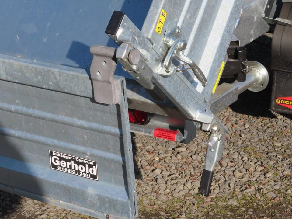 Böckmann PKW-Anhänger Elektro-Dreiseitenkipper 3,5 to Stahlbord. - Remolque volquete: foto 3 Böckmann PKW-Anhänger Elektro-Dreiseitenkipper 3,5 to Stahlbord. - Remolque volquete: foto 3