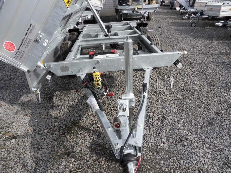 Arrendamiento de  Böckmann PKW-Anhänger, Elektro-Dreiseitenkipper, 3,5to. Böckmann PKW-Anhänger, Elektro-Dreiseitenkipper, 3,5to.: foto 8