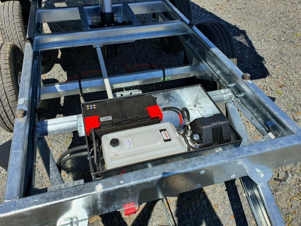 Böckmann PKW-Anhänger Elektro-Kipper, 2,7 To. Aufbau - Remolque volquete: foto 4 Böckmann PKW-Anhänger Elektro-Kipper, 2,7 To. Aufbau - Remolque volquete: foto 4