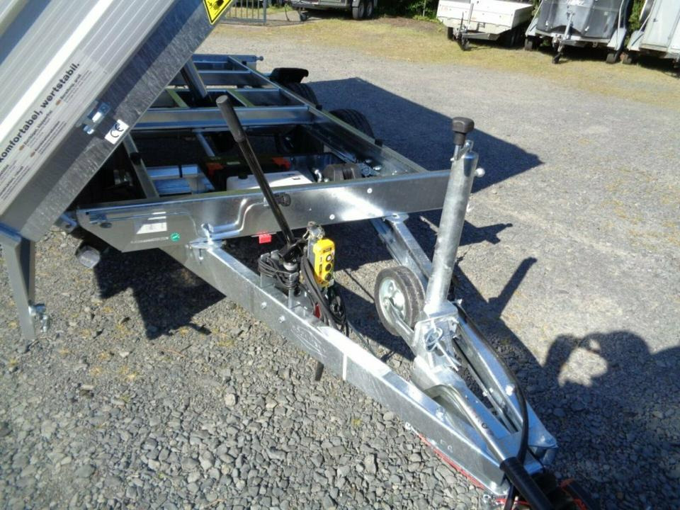 Böckmann, PKW Anhänger, Elektro-Kipper, 2,7 to. Kastenaufsatz - Remolque volquete: foto 5 Böckmann, PKW Anhänger, Elektro-Kipper, 2,7 to. Kastenaufsatz - Remolque volquete: foto 5