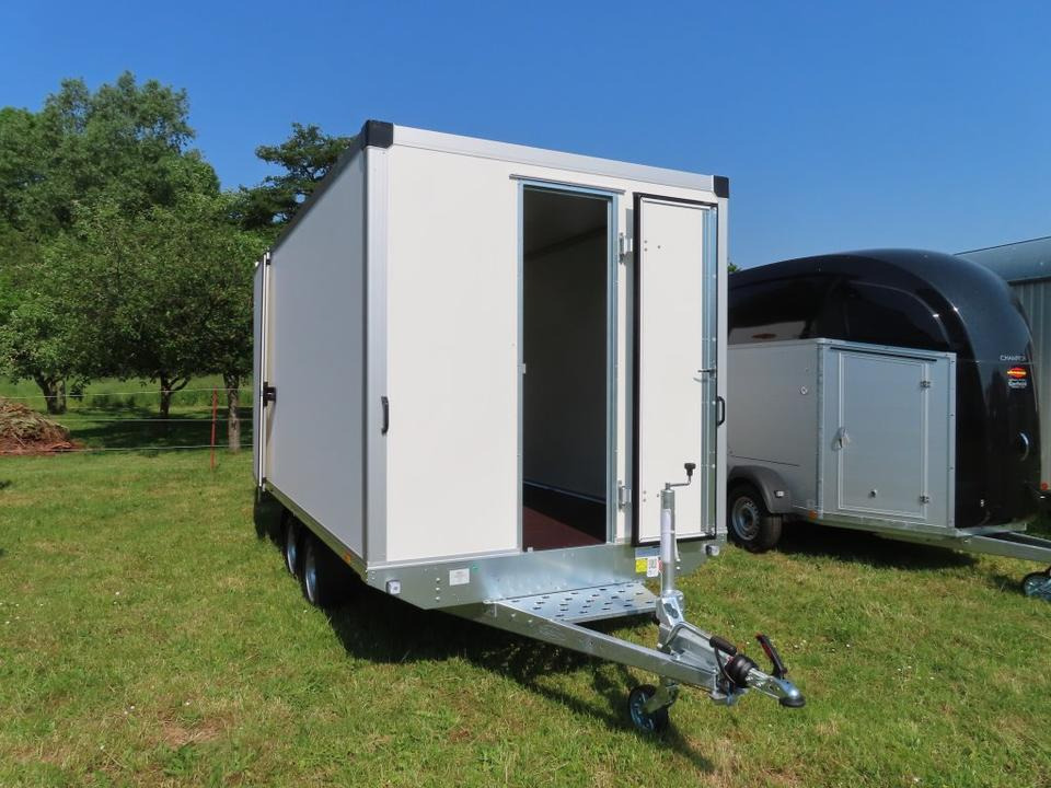 Böckmann PKW-Anhänger Kofferanhänger KH 4121/27 F 2,7t Tür - Remolque caja cerrada: foto 3 Böckmann PKW-Anhänger Kofferanhänger KH 4121/27 F 2,7t Tür - Remolque caja cerrada: foto 3