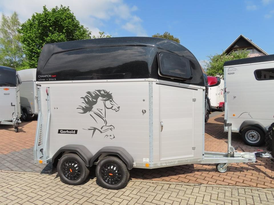 Böckmann Pferdeanhänger Champion Esprit ISY Sattelkammer 100km/h - Remolque para caballos: foto 2 Böckmann Pferdeanhänger Champion Esprit ISY Sattelkammer 100km/h - Remolque para caballos: foto 2