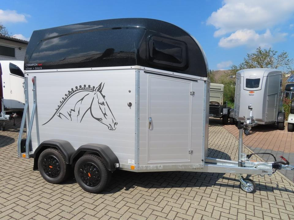 Böckmann Pferdeanhänger Champion Esprit Sattelkammer 100km/h - Remolque para caballos: foto 2 Böckmann Pferdeanhänger Champion Esprit Sattelkammer 100km/h - Remolque para caballos: foto 2