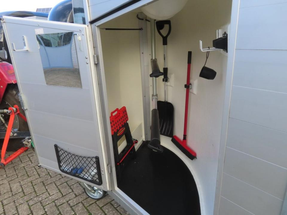 Böckmann Pferdeanhänger Champion R, Alub., 100 km/h - Remolque para caballos: foto 4 Böckmann Pferdeanhänger Champion R, Alub., 100 km/h - Remolque para caballos: foto 4