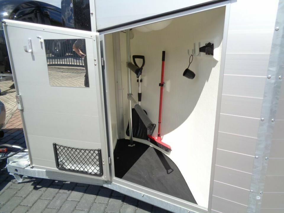 Böckmann Pferdeanhänger, Portax Esprit, SaKa.Flügeltür,100 km/h - Remolque para caballos: foto 3 Böckmann Pferdeanhänger, Portax Esprit, SaKa.Flügeltür,100 km/h - Remolque para caballos: foto 3