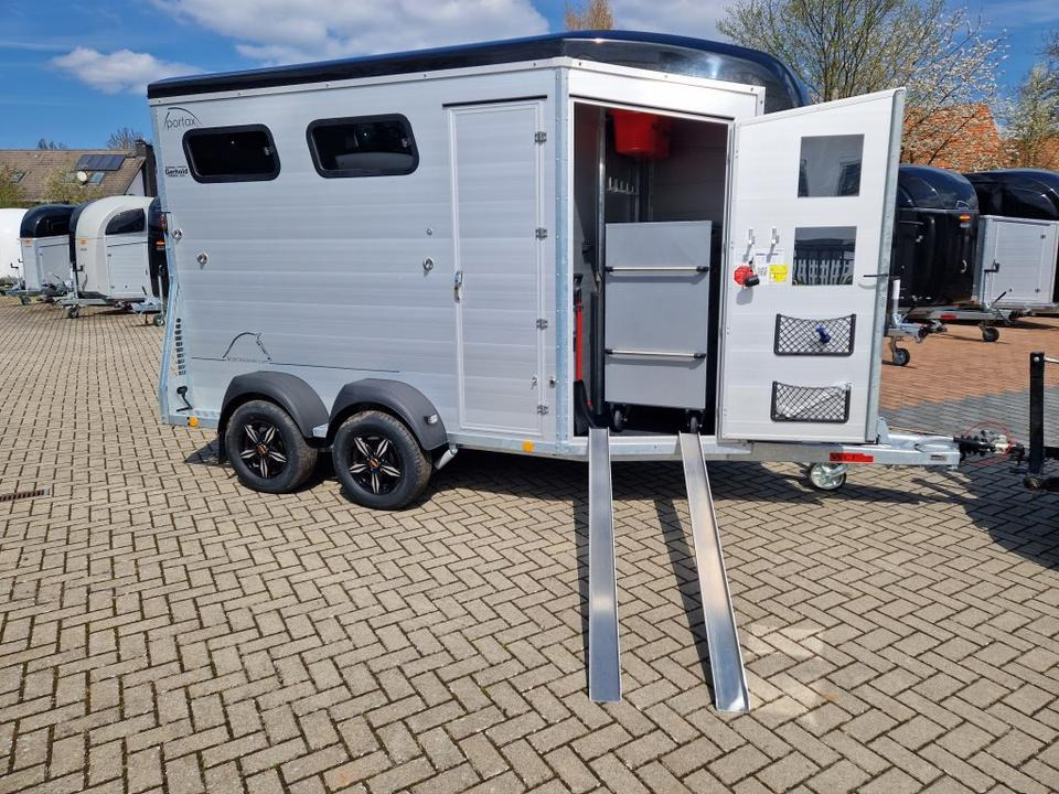 Böckmann Pferdeanhänger Portax L-SR inkl Sattelschrank - Remolque para caballos: foto 3 Böckmann Pferdeanhänger Portax L-SR inkl Sattelschrank - Remolque para caballos: foto 3