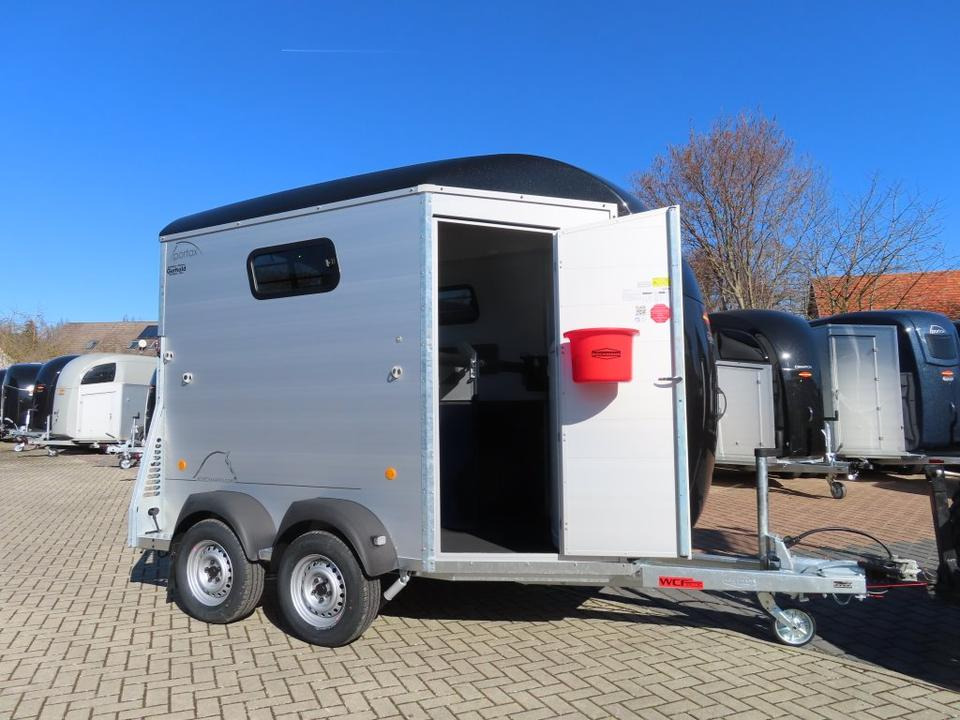 Böckmann Portax SKA 2025 Neu, Pferdeanhänger Sattelkammer,100 km - Remolque para caballos: foto 2 Böckmann Portax SKA 2025 Neu, Pferdeanhänger Sattelkammer,100 km - Remolque para caballos: foto 2